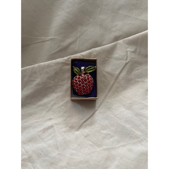 Vintage Green Glaze Red Encrusted Rhinestone Gold Tone Apple Shaped Pin/Brooch - Picture 10 of 11